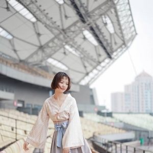 ��^�W������zӰ���� ���}�������