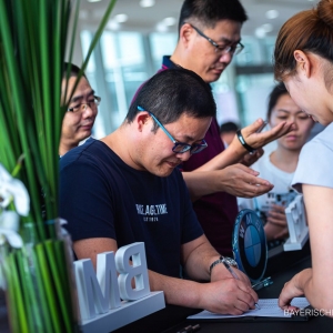 THE 7|��BMW 7ϵ��ꎌ��\���аl�����A�M��Ļ