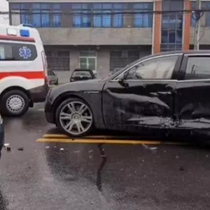 ����(bi��o)ף������(d��ng)һ�v����ײ���e��......