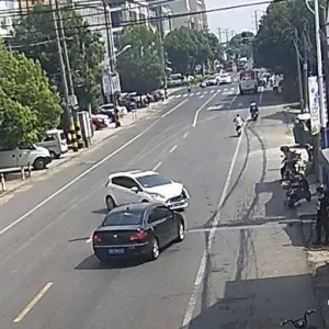 ���@����ꎷ��޳��ܺ� �ɷ��_܇��(d��ng)��ӭ��ײ������