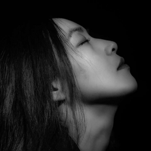 ��^�W�ѷ������ª���һ����ɫ�Ć���