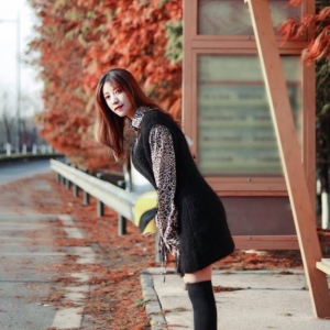 �W�ѷ������񣺼t�~����� һ�Z����˼