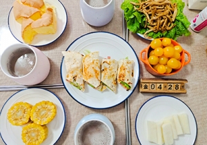 �����ְֽ�����ͷ��� ÿ�춼����ʳ����