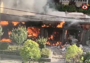 ���K����һ������Һ����й©��ը