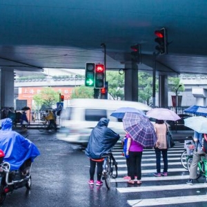 ��ꎰl���{ɫ�A������ʲô�r����ͣ��