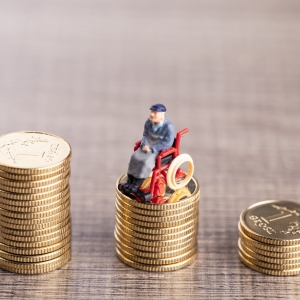 ��ꎶ��� �B�Ͻ����q �µ�ǰ�䌍��λ��