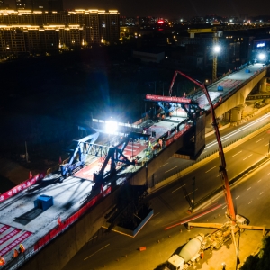 ���ؽ����H�F·��Ҫ�M(j��n)չ���ˣ�