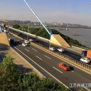 ע�⣡����ײ�����С�߷��ѵ��_