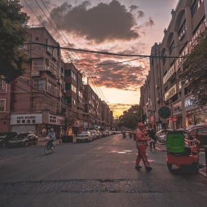 �W�ѷ���Ȧ�S�ģ��ؼ�·�ϵ��L��