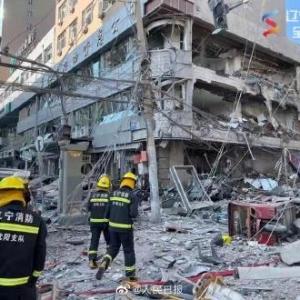 ����1��33�������һС�^�l��ȼ�ⱬը