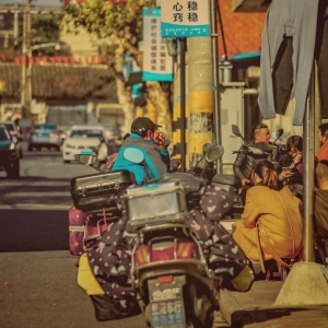 ���ĔzӰ���r������������@�l�Ͻ���