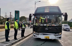 ��ꎴ��\�_����������ز���и