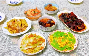 ���á�ʳ���� �W�ѷ����Ӽҷ��߻�ʳ