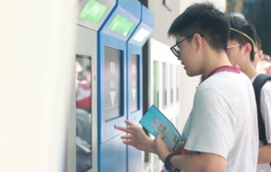 ����������M���У�@