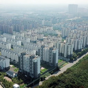 ���£��R�۰��÷��Mչ����