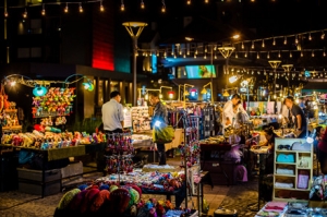 ɽ�^�����l���ĸۡ��Aʿ����ͤ�@Щҹ�У����X���Ă����L�ø�ٍ�X