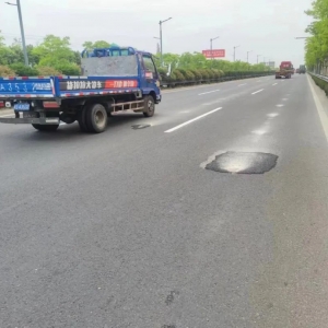 ע�⣡���ԓ·�ν�ͨ���ƣ�