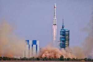 ������ף�