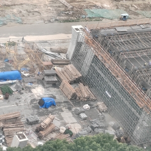 �������˵�ÿ�죬�ڴ��I��·����ͨ܇��