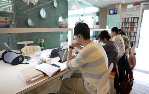 ���M�{������������T�ڣ�