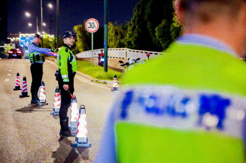 ���{�������ع�