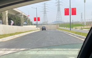 ��ꎸ��F����·�ڲ�ͨ߀�]�н��И��ƣ��D���Mȥ��ֻ�ܵ��^...