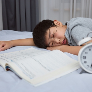 ���г������ļ��L���ゃ����һ��˯�ߕr�g��8С�r�᣿