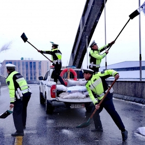 ѩ�������ゃ������