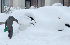 �W�ѷ���������ѩ��܇���ˣ��]��һƬѩ���ǟo���ģ�