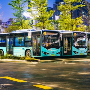 ע�⣡��悹�����·���{����