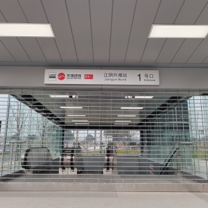 �򿨡�����족��S1�➩վ��һ��ӭ��ͨ܇��