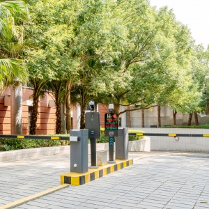 ȥ����f�_�����棬һ��С�r������ͣ܇�M6Ԫ�����X�F����