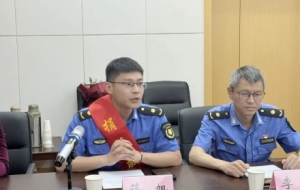 �³���λ��00��С�︰����I(xi��n)��Ѫ�ɼ�(x��)��