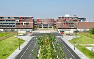 �������У��x����