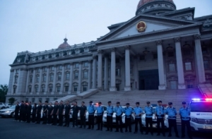 ��ꎣ�����27�ˣ�����2��