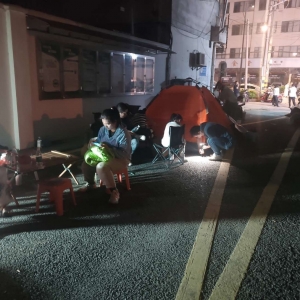 ɽ�^��У�Bҹ��꠺��ϲ����Ů������590.5�֣�һ����ǰ��߀�ڼm�Y���ո�߀������ͨ