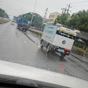 �|��h(hu��n)·����һ�v�o�˿��f܇���F(xi��n)�ڽ��·��Ҳ������