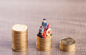 ���K�B�Ͻ�q�����µ׵�λ