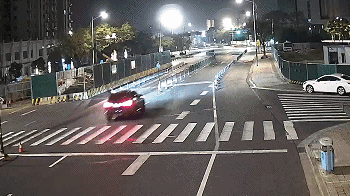 �賿4�c�����һ�����ڼ��б�ץ...