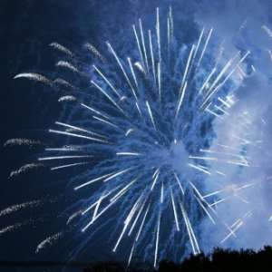 ��׽�{ɫ����˲�g���n���c���ɵĽ���