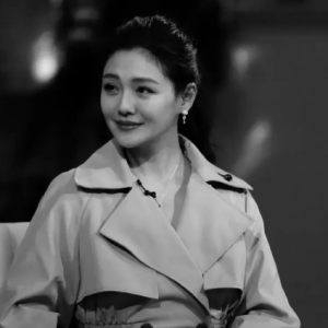 ̫ͻȻ��������Ůʿ����S���EȻ�x���ˣ� �������ǟo��