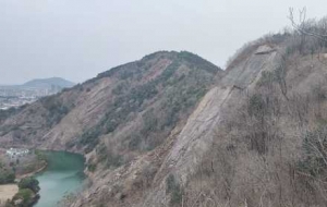 һ������Ƕ�ɽ���˅s������Ը���m��ª���e�ж���