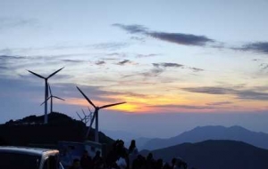 �������{�����Σ����ƺ��ճ�����