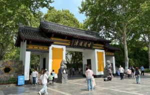 �Ϸ��طN��֮�ã��վ�����2W׌���ߵ���ܛ