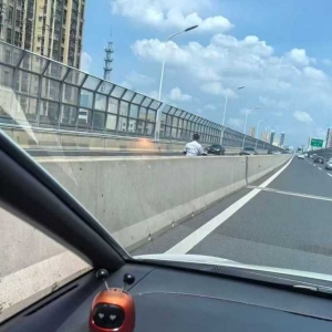 ���ϵ��@��һĻ���߼����T늄�܇���ж����^��������