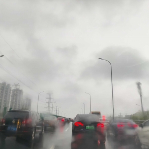 ܽ�ؿ���·������^����������һ����ͣ��������Ƕ�����60��ɵ�������׌�˟o�Z��