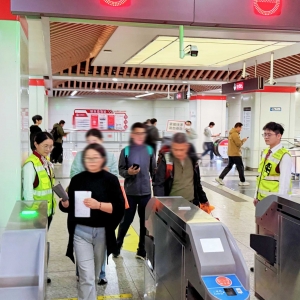 ���������F����@Щ��