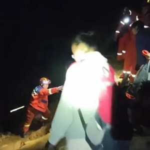 �����ҹͻ�l��5���ο���ɽ��·