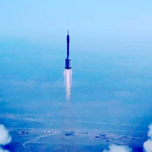 �� � �� ��