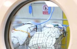 ��ҹ������һ���Ŀ�ͬ�r�ж���